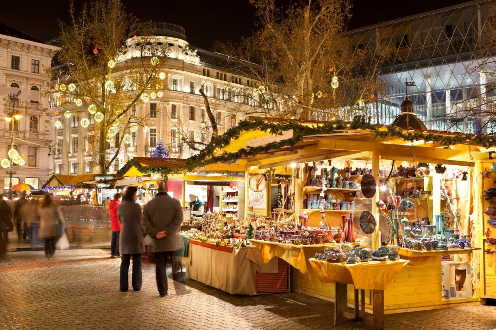 Central Budapest Vadasz Street Bagian luar foto